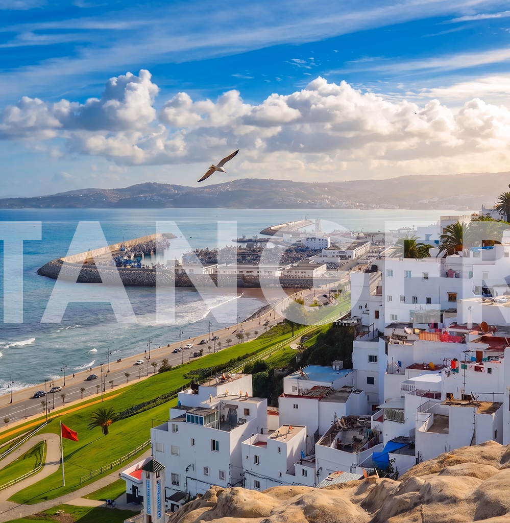 Agence immobilière à Tanger — vue panoramique sur la médina, le port, la corniche et la baie de Tanger, marché real estate où Conciera opère achat, vente et investissement